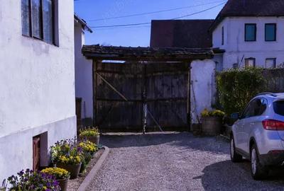 Casă cu 3 camere cu Teren 1435 Mp în Vânători - 1