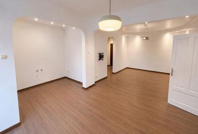 Apartament cu 2 camere semidecomandat în Eminescu