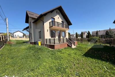 Casă cu 4 camere cu Teren 650 Mp în Ipotești - 7