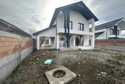 Casa individuala cu 4 camere 2 bai  - 500 mp teren 2 terase carport - 1