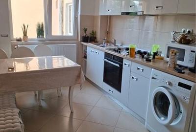 Apartament cu 3 camere decomandat în Micro 16 - 3