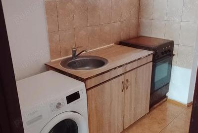Garsonieră decomandată în CET - 3