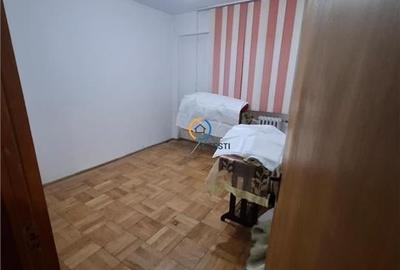 Apartament trei camere Tudor Vladimirescu etaj 3/8 Apartament trei camere Tudor Vladimirescu etaj 3/8 - 2