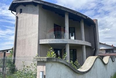 Casa de vanzare in zona Castel Transilvania - 2