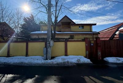 Casă cu 4 camere decomandat în Central - 2