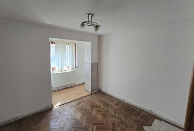 Apartament cu 2 camere decomandat în Cișmea - 5