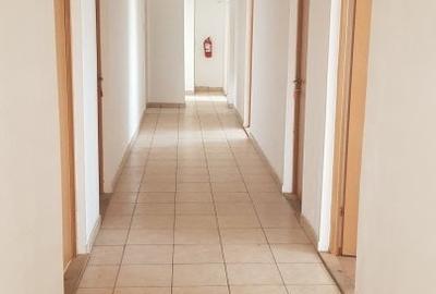 Casă cu 28 camere în Bartolomeu