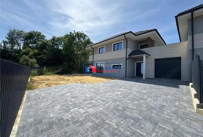 Casă cu Teren 500 Mp în Central - 3