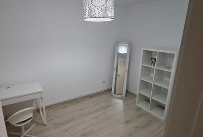 Apartament cu 3 camere semidecomandat, mobilat în Podu Roș - 4