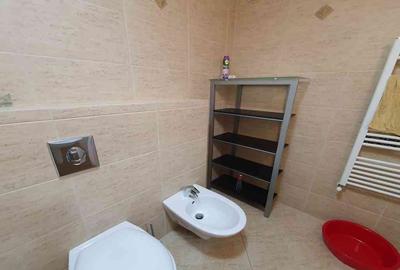 Apartament cu 2 camere decomandat, mobilat în Tractorul - 18
