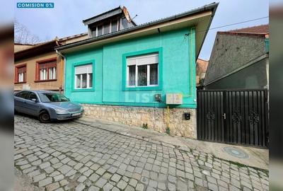Casă cu 3 camere cu Canalizare în Muncitoresc