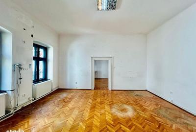 Spațiu comercial, de 600 mp, în Central - 2
