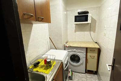 Garsonieră decomandată în Costin Georgian - 2