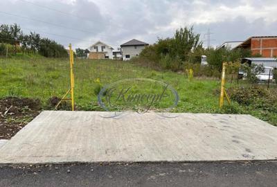 Teren intravilan generos cu utilitati si front larg in Jucu - 3