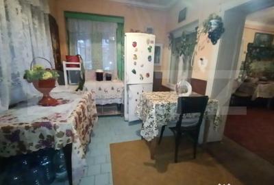 Casă cu 4 camere cu Teren 1000 Mp în Central