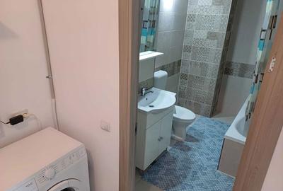 Apartament cu 3 camere decomandat în Exterior Vest