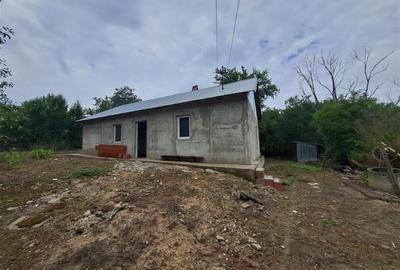 Casă individuală cu 3 camere în Tria