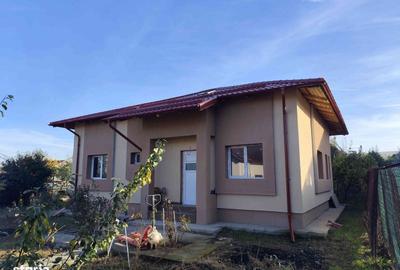 Casă cu 3 camere în Florești - 2