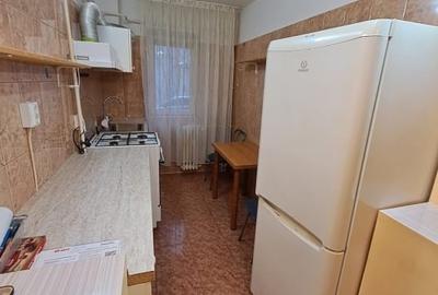 Vand apartament 2 camere Scoala 7 Botosani - 2