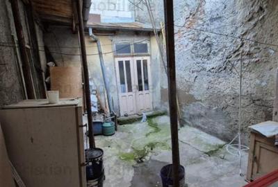 Casă cu 3 camere cu Teren 176 Mp în Central - 13