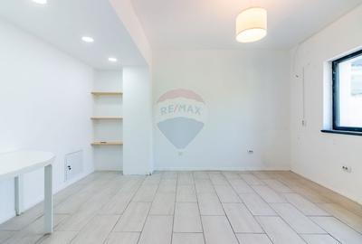 Casa / Vila in Corbeanca,  toate utilitatile, strada principala - 7