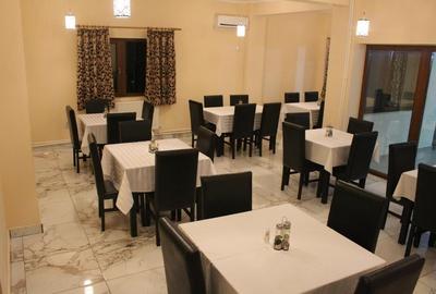 Pensiune 8 camere Vama Oancea,DN-26 si 14 hect teren compact irigabil - 7