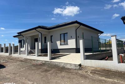Casă cu 4 camere în Breazu - 3