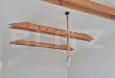 Casă cu 3 camere cu Teren 450 Mp în Central