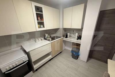 Apartament cu 5 camere decomandat în Micro 3 - 8