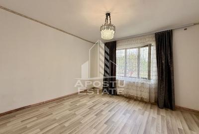 Casa individuala pe 2 fronturi stradale, renovata complet, zona Plopi - 12