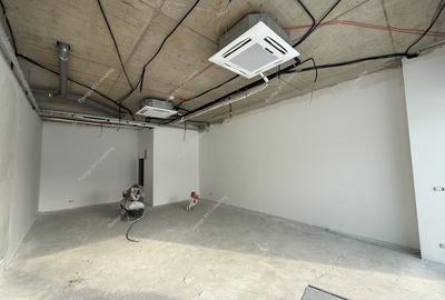 SAD - Spatiu comercial in zona centrala, langa Piata 700 - pret negociabil - 4