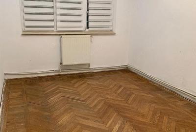Apartament cu 4 camere decomandat în Central - 2