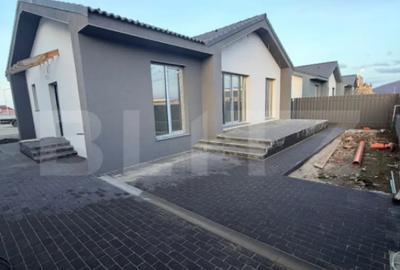 Casă cu 4 camere cu Teren 300 Mp în Sânpetru - 2