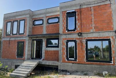 Casa Babana,  170mp + terase + subsol, inconjurata de padure, direct proprietar - 2