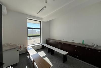 Spațiu comercial, de 650 mp, în Central - 3