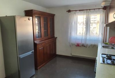Apartament cu 3 camere decomandat în Exterior Vest - 9