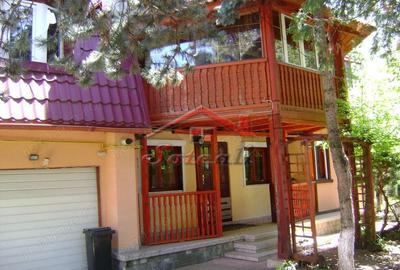 Casă cu Teren 1746 Mp în Cornu - 1