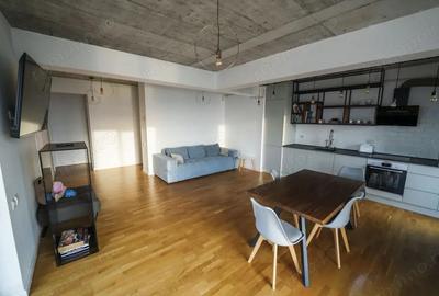 Apartament cu 3 camere semidecomandat, mobilat în Central - 1