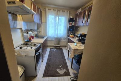 Apartament cu 3 camere semidecomandat în Central - 2
