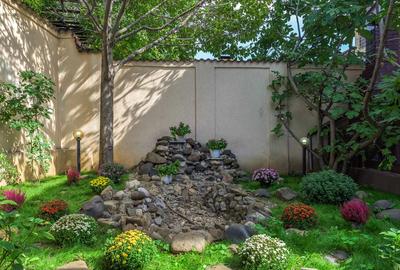 Casă individuală cu 9 camere cu Canalizare în Parcul Circului - 3