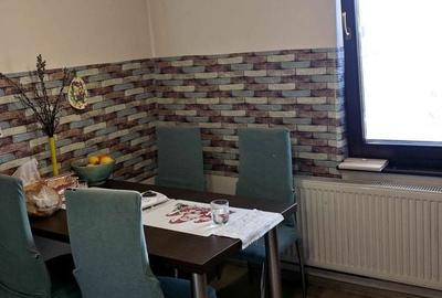 Apartament cu 3 camere decomandat în 7 Noiembrie - 12