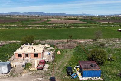 Teren Construcții intravilan de 650 mp, în Stupini