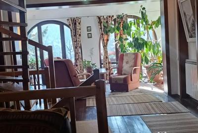 Casă cu 5 camere în Poiana - 8