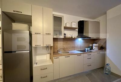 Apartament cu 3 camere semidecomandat în Torontalului