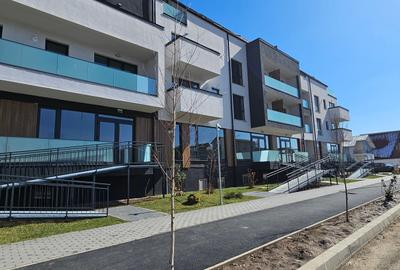 Spatiu comercial de inchirat zona Tractorul bloc nou - 3