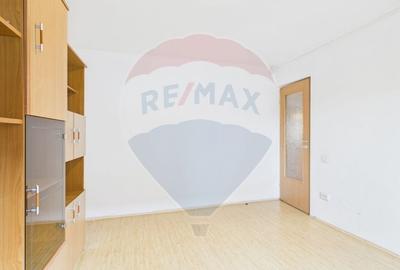 Casă individuală cu 6 camere cu Teren 252 Mp în Est - 12