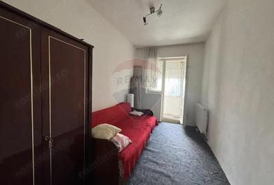 Apartament cu 3 camere semidecomandat în Mediaș - 3