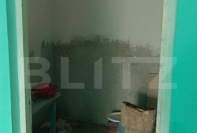 Casa cu 3 camere, bucatarie si baie, 105 mp ?i un teren de - 6