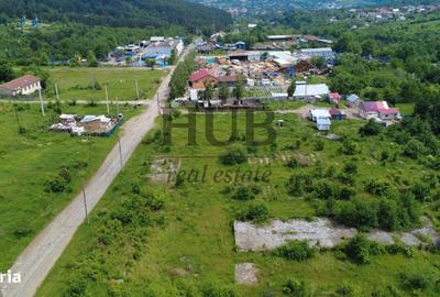 Teren de 7435 mp, în Central - 3