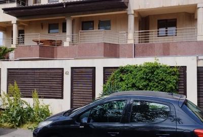 Casă individuală cu 8 camere cu Canalizare în Fundeni - 40